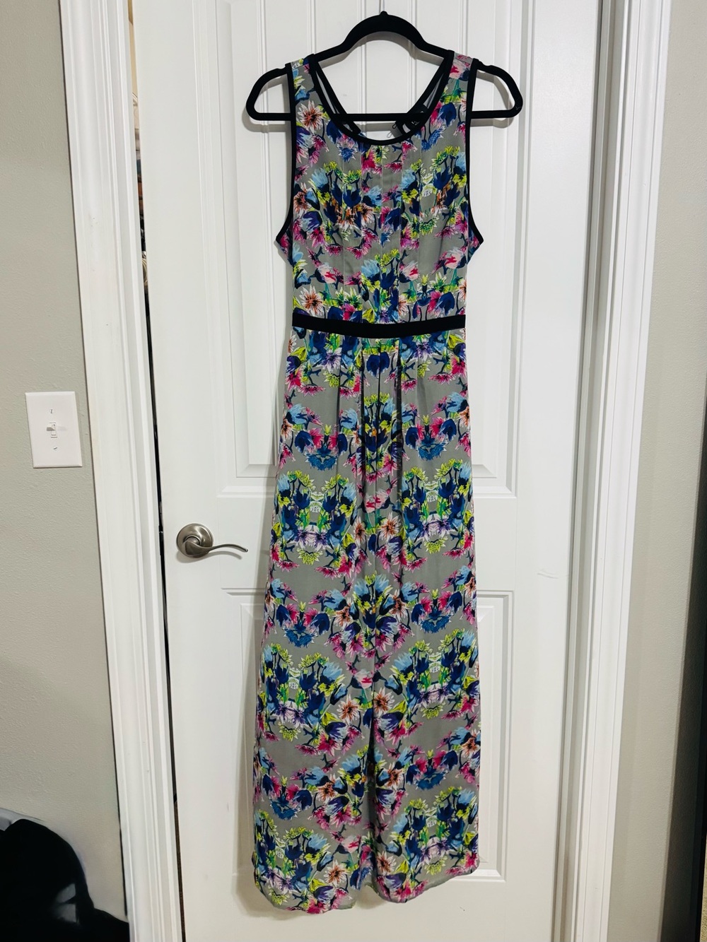 Nicole Miller Gray Chiffon Maxi Floral Sleeveless Dress